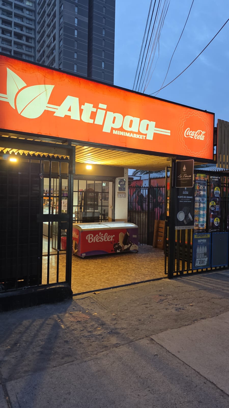 Fachada Atipaq